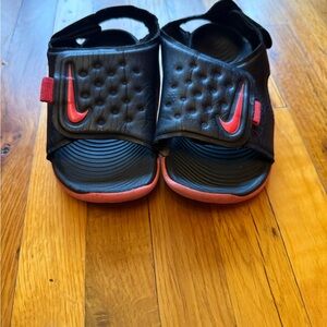 Nike Kids Black and pink Sandals